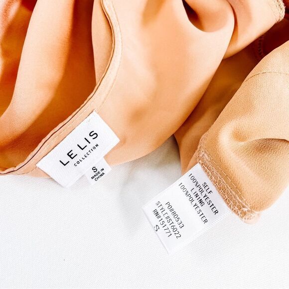 Le Lis Peach Orange Satin Sweetheart Cropped Long Sleeve Blouse Sz S - Picture 6 of 10